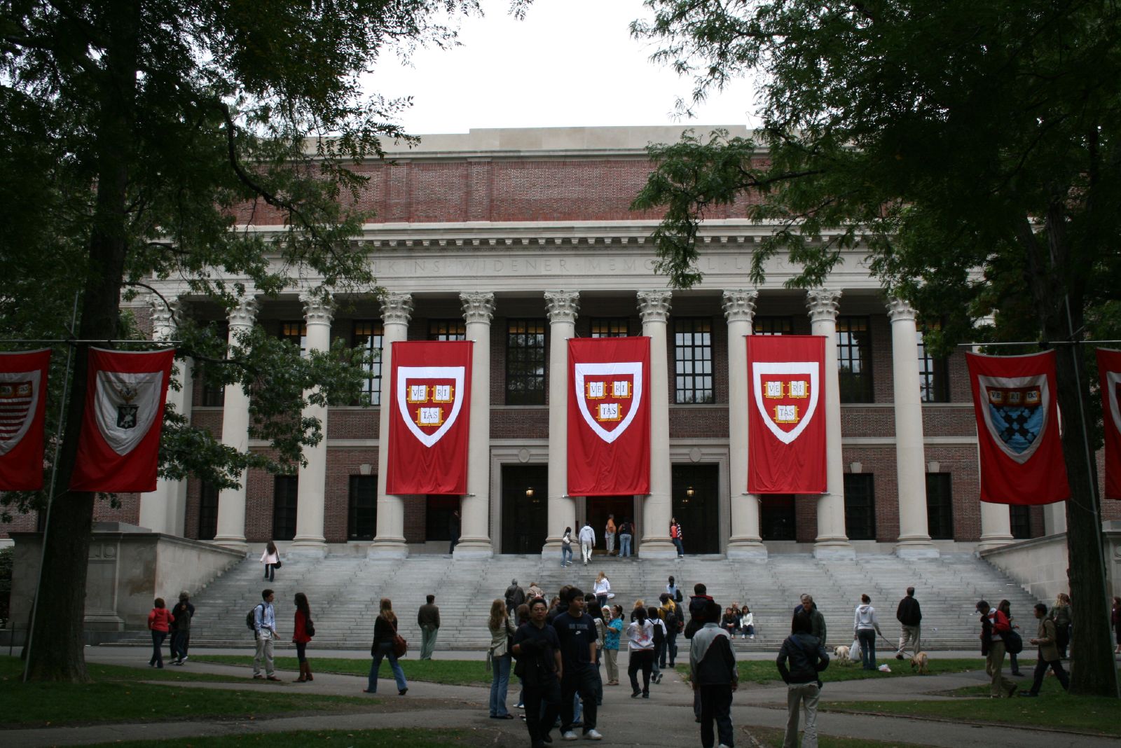 Harvard University Widener Library, by Joseph Williams, used under Creative Commons Attribution 2.0.