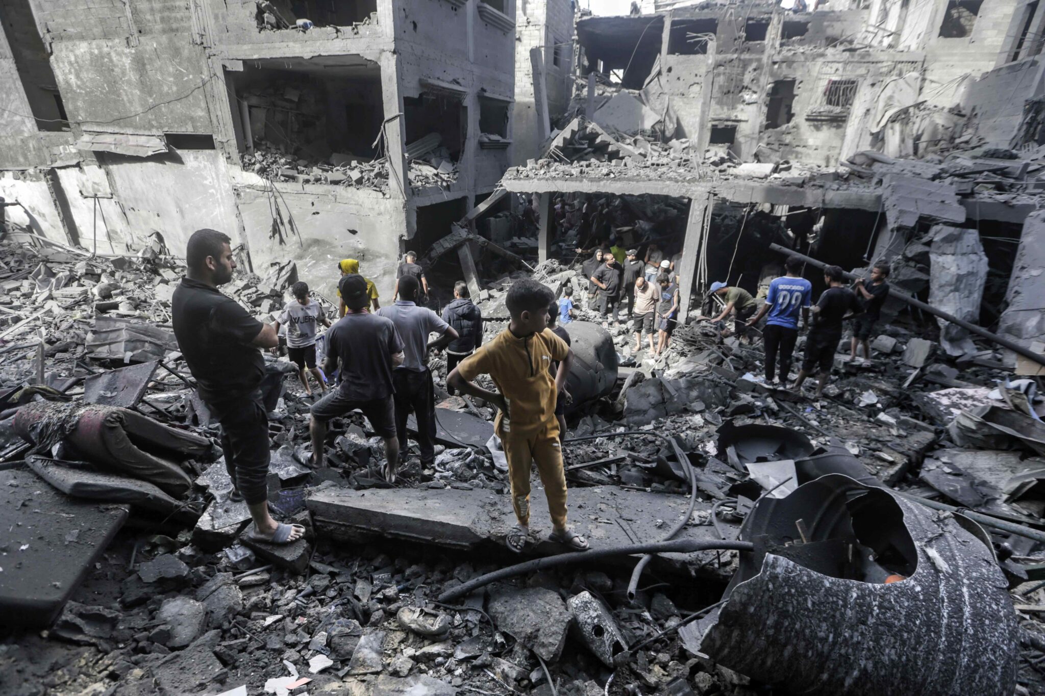 Palestinians inspect their destroyed homes following Israeli airstrikes targeted a residential's block in Al Shati refugee camp in Gaza City, October 29, 2025. According to the Palestinian Ministry of Health in Gaza, at least 110 Palestinians were killed and several others wounded since yesterday following renewed Israeli air strikes in the Gaza Strip.