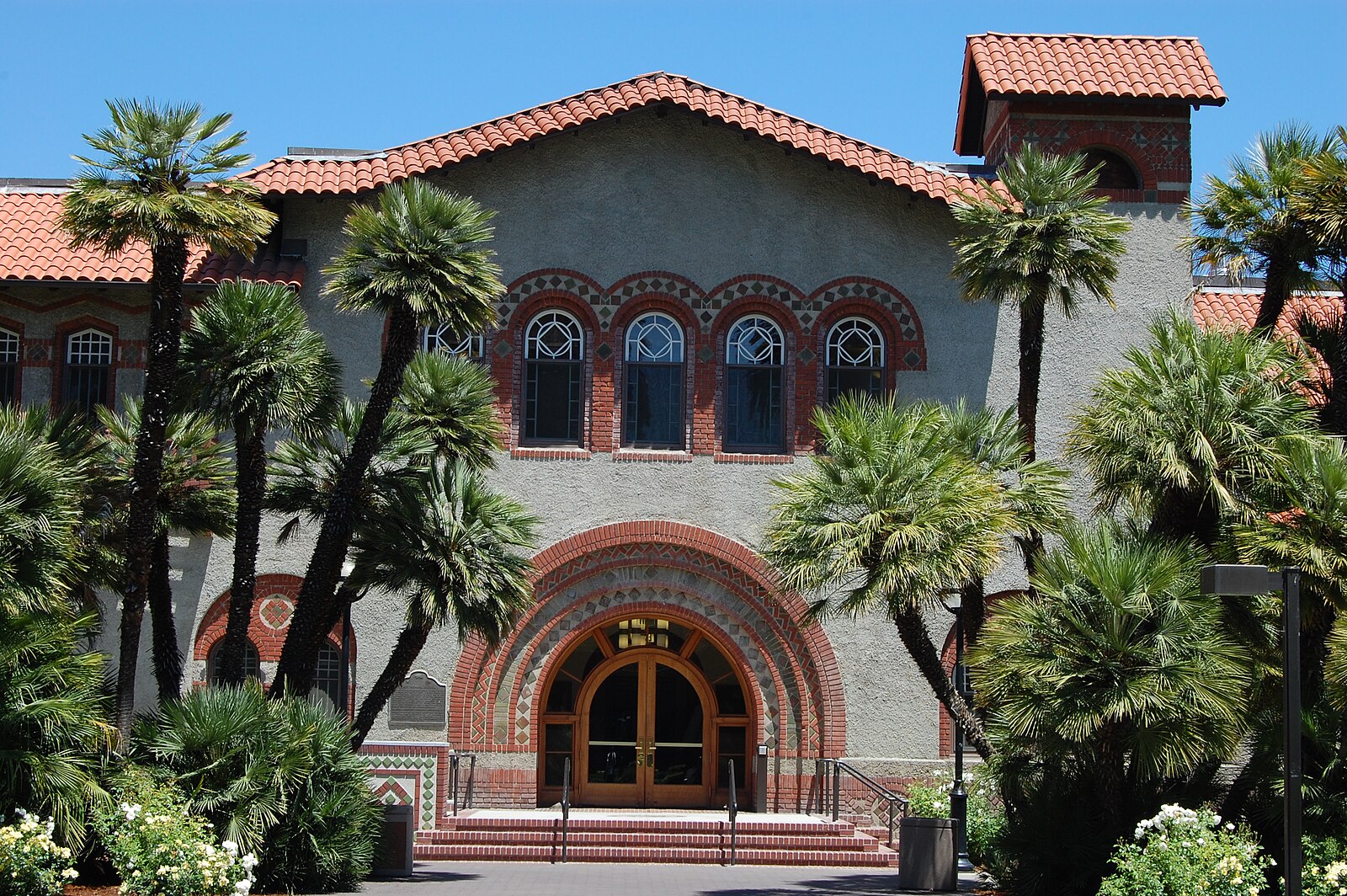<a href="https://commons.wikimedia.org/wiki/File:USA-San_Jose_State_University-Tower_Hall-5.jpg">San Jose State University Tower Hall</a> by Eugene Zelenko, used under Creative Commons Attribution 4.0.